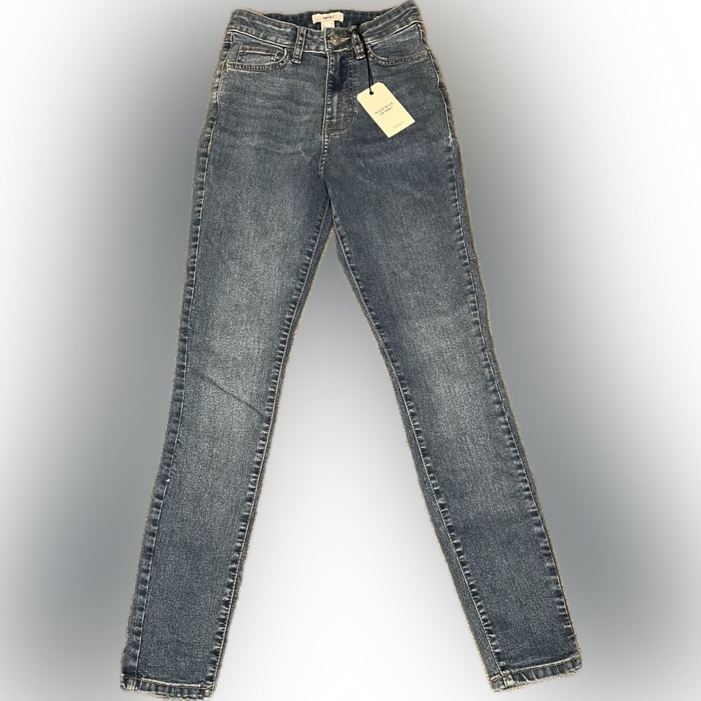 Forever 21 High Rise Skinny Jeans NWT - Picture 2 of 4